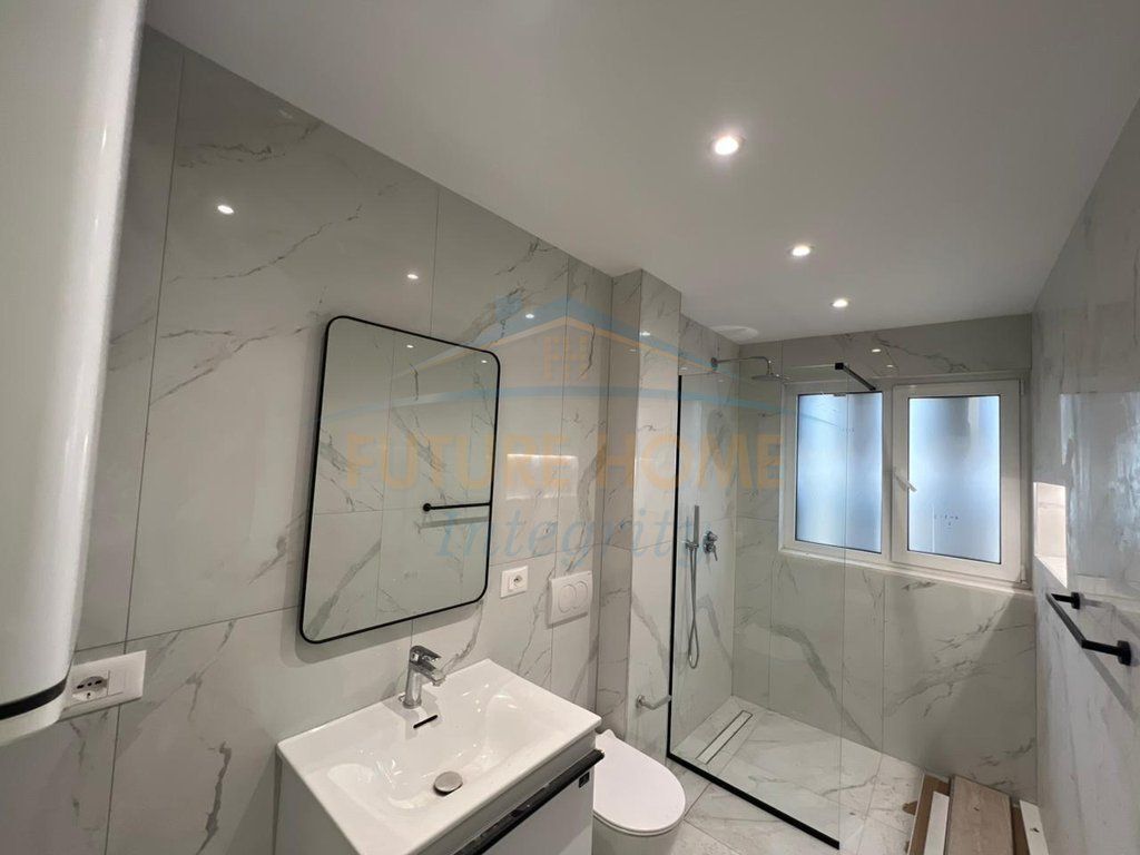 In affitto, Appartamento 3+1 per Uffici, Centro, Tirana.