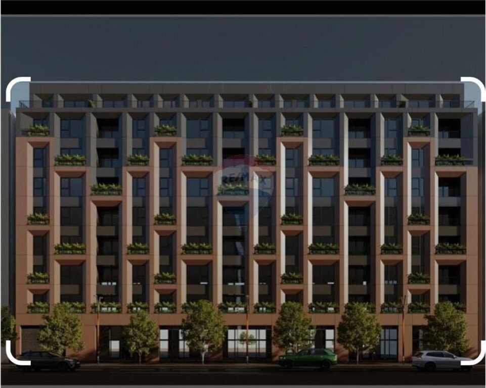 Shitet Njesi Biznesi 183 M/2 me Lartesi 6m