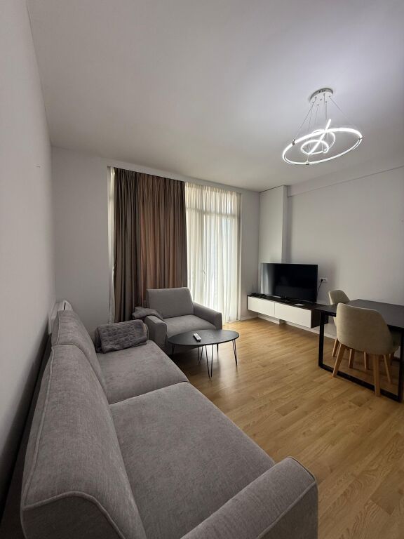 Jepet me qera apartament 2+1 tek nisharaku
