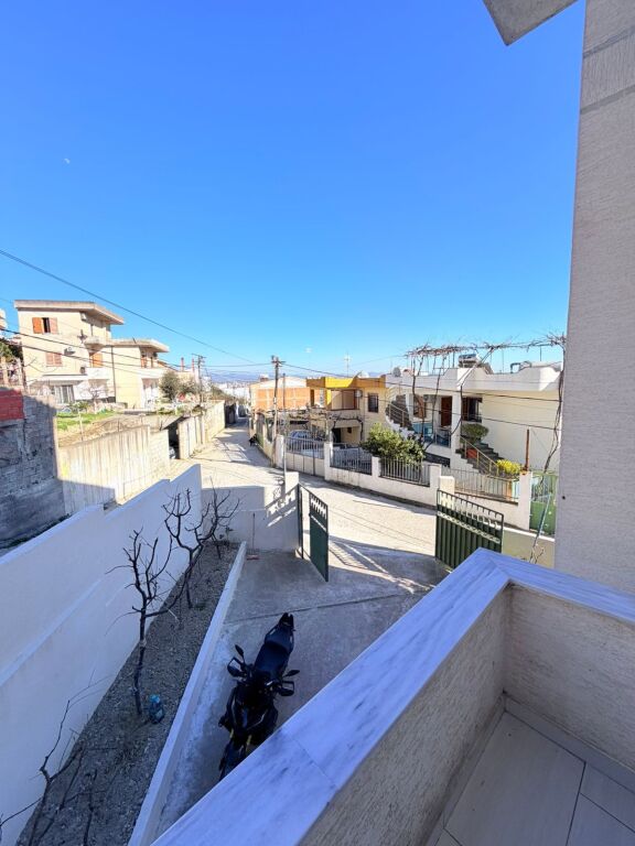 JEPET ME QERA KATI I DYTE I NJE VILE 3-KATESHE PRANE SPITALIT,DURRES