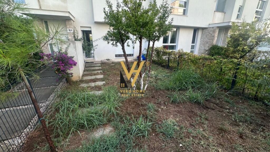 SHITET APARTAMENT 2+1+OBORR TE GJIRI I LALZIT 300.000 EURO