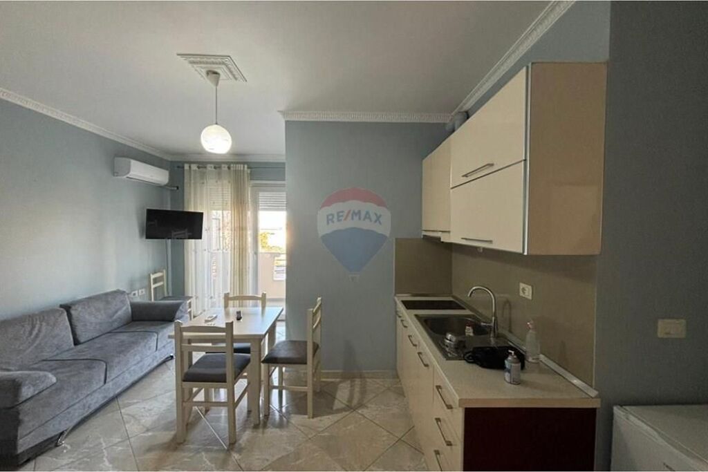 Apartament me Dy Garsoniere – Për Qira Vjetore | Rruga Sazani, Vlorë