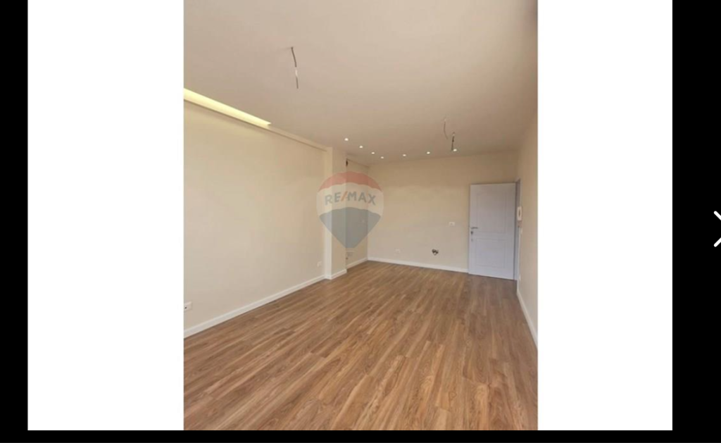 Apartament per shitje 1+1 tek Qendra Kristal