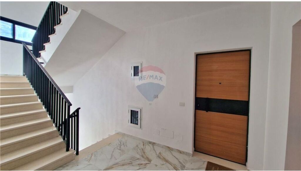 Appartamento in vendita 2+1, lungomare vicino a Le Palazzine