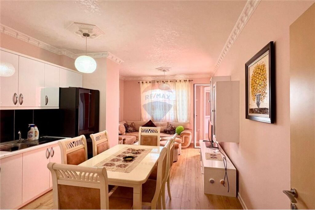 APARTAMENT 1+1 ME QIRA NE SELITE !!!