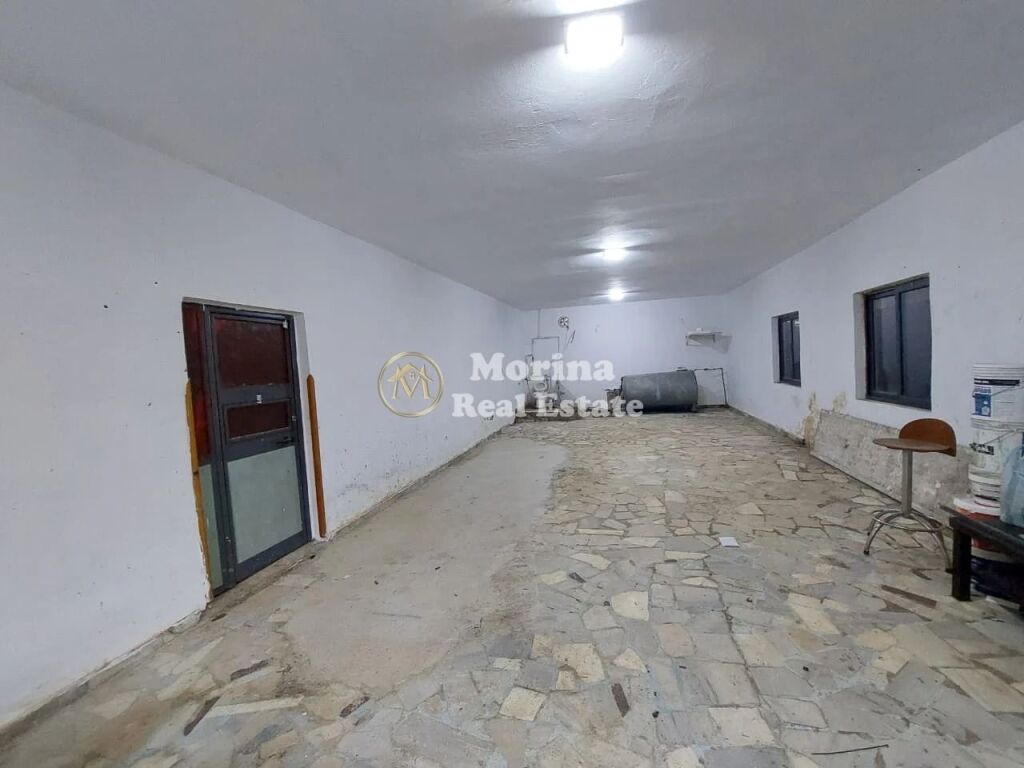 Rent | Shop | United School | 300 €/month