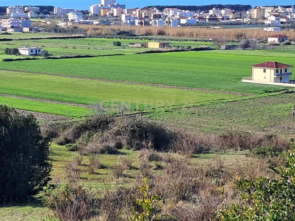 Shitet Tokë në Spille – 5,930 m² 180,000 €