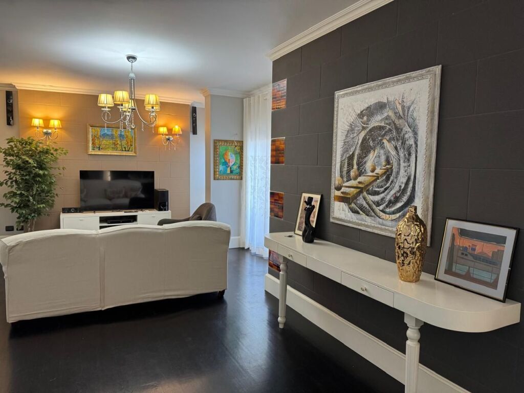 Apartament 2+1, Stadiumi Dinamo, Rr; Andon Zako Cajupi