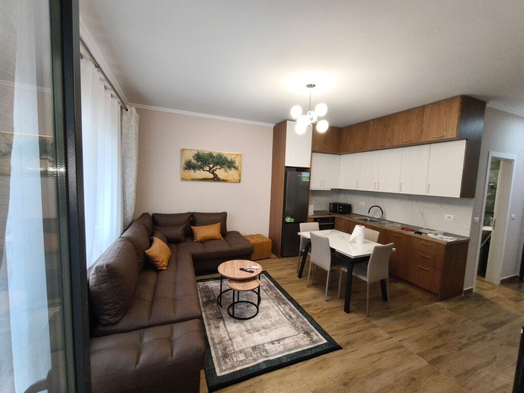 🏡 Jepet me Qira Apartament 1+1 – 📍 Zogu i Zi💶 Çmimi: 750€ / muaj