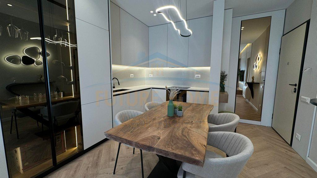 AFFITTASI APPARTAMENTO 2+1+2 PRESSO TIRANA GARDEN BUILDING, VIA KAVAJES