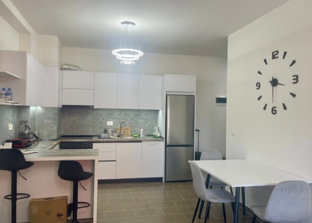 🏢 JEPET ME QIRA – APARTAMENT 1+1 | Golden Park 3