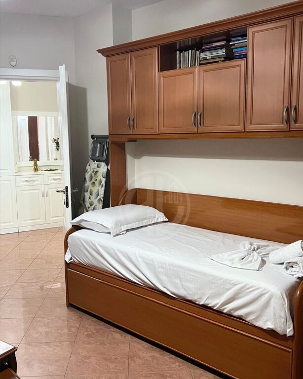 Apartament për qera