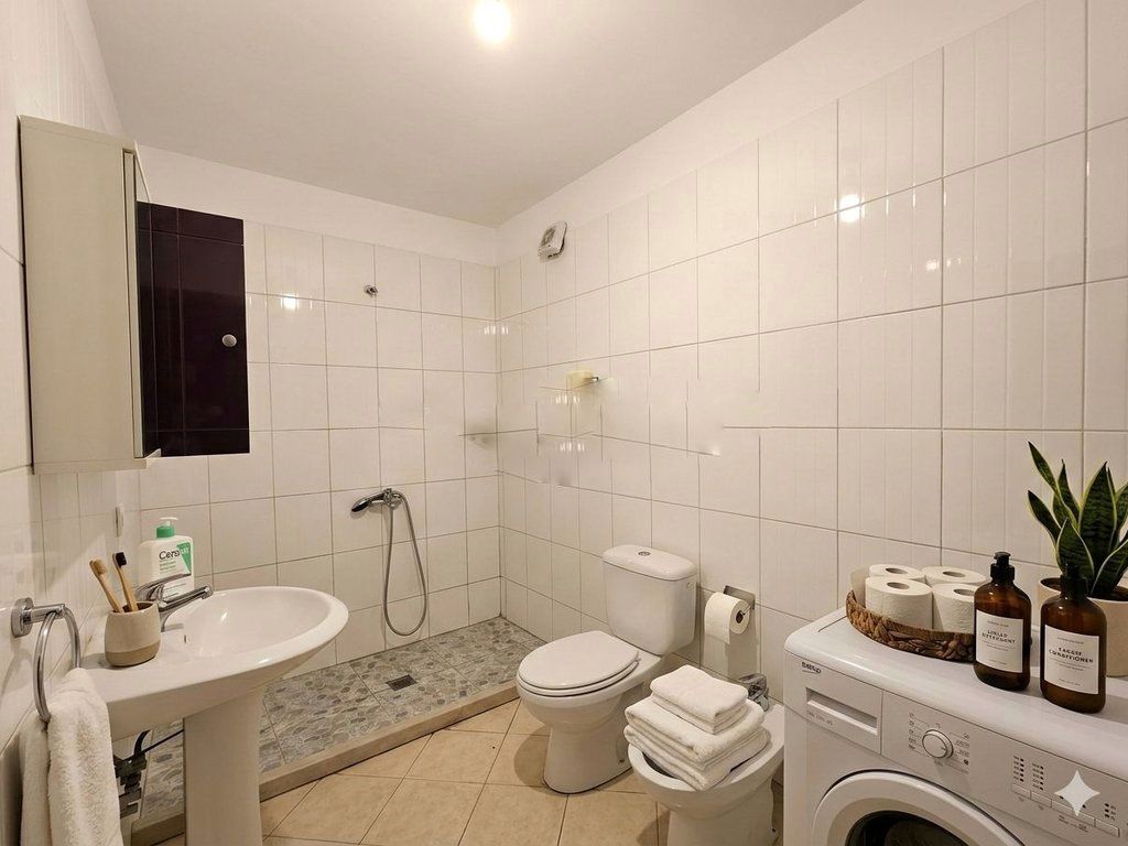 YZBERISHT, SHESIM APARTAMENT 2+1+2 140,000 €