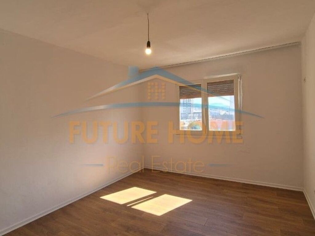 In vendita, Appartamento 1+1, Oxhaku, Tirana.