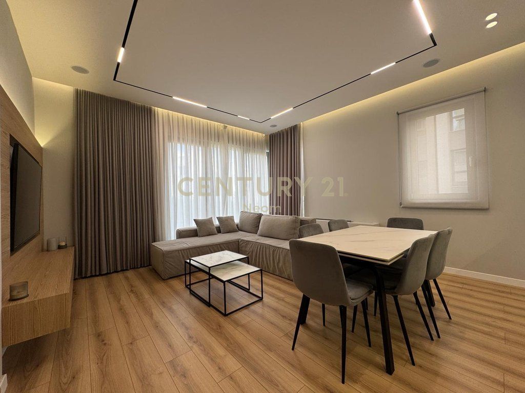 APARTMENT 2+1+2 WITH YARD AND PARKING SPACE