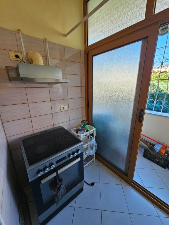 Fier, shitet apartament 2+1+Ballkon Kati 1, 91 m² lagja 8 Shkurti