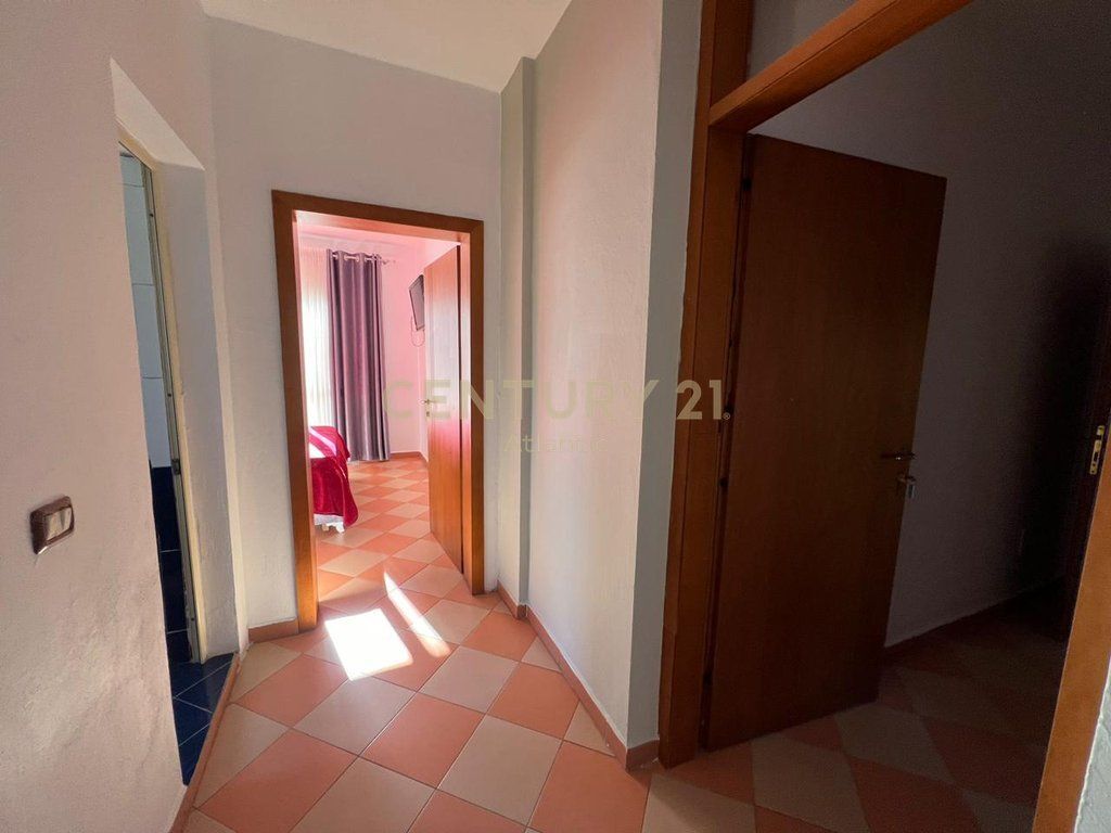 HOTEL ME QIRA TEK SHKEMBI I KAVAJES