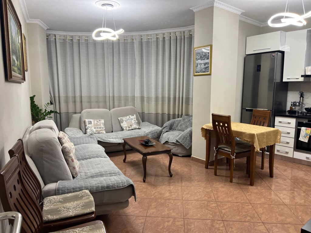 📍 Apartament 2+1+2 me Qira –Qender Tiranë