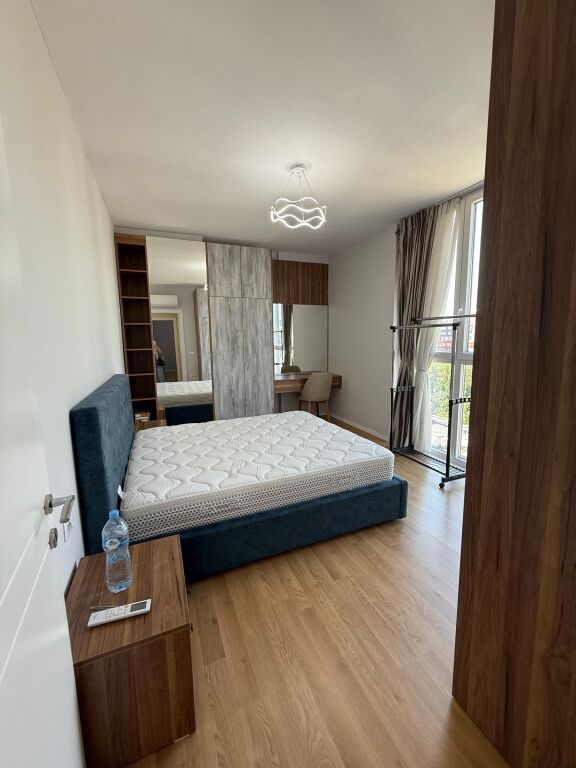 Jepet me qera apartament 2+1 tek nisharaku