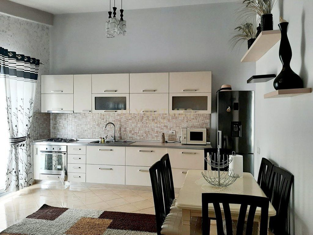 1+1 piano 5 107 m2 FRESK 400 Euro