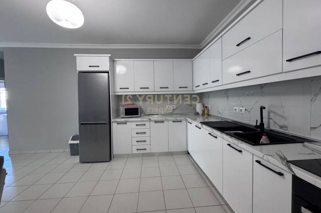 jepet apartament 2+1 me qera ne Astir