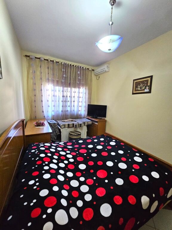 Fier, shitet apartament 2+1+Ballkon Kati 1, 91 m² lagja 8 Shkurti