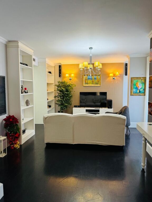 Apartament 2+1, Stadiumi Dinamo, Rr; Andon Zako Cajupi