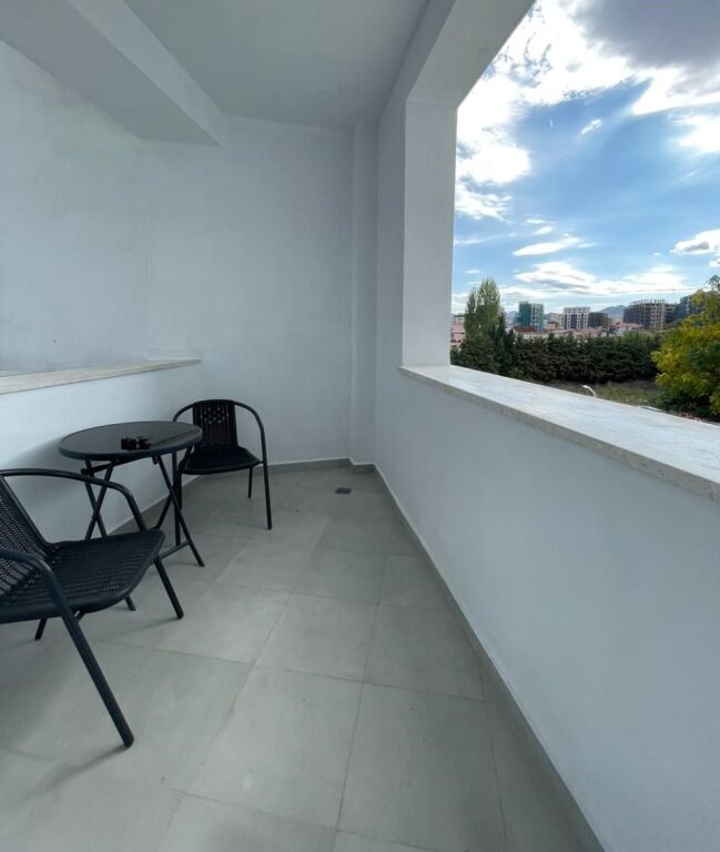 🏢 ME QIRA – APARTAMENT 2+1 – River Residence