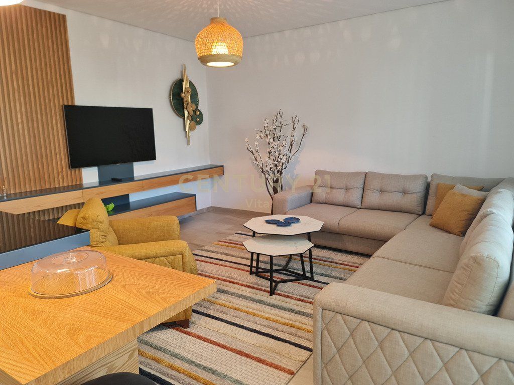 VENDESI APPARTAMENTO 2+1 CON CORTILE NEL RESIDENCE SAN PIETRO! 390.000 €