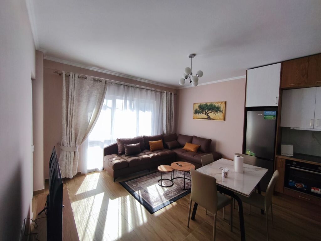 🏡 Jepet me Qira Apartament 1+1 – 📍 Zogu i Zi💶 Çmimi: 750€ / muaj