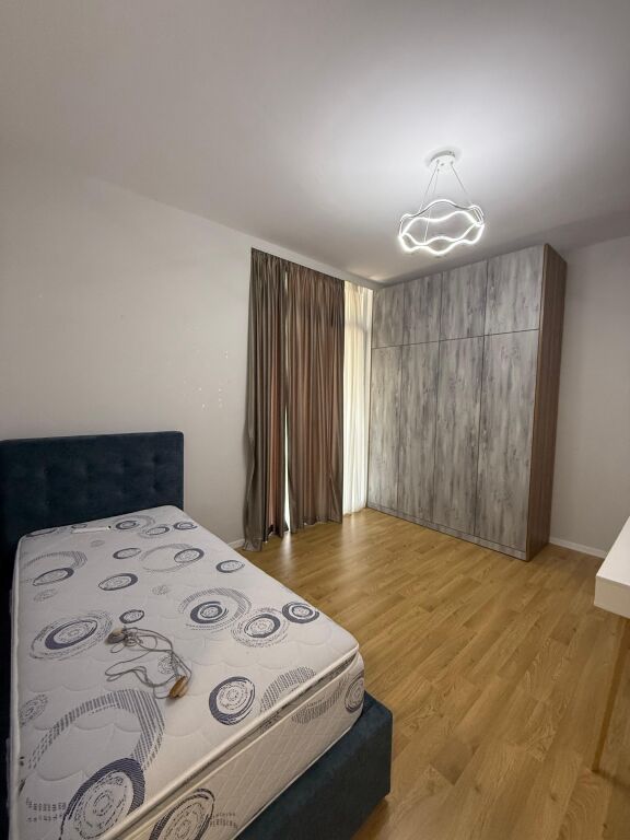 Jepet me qera apartament 2+1 tek nisharaku