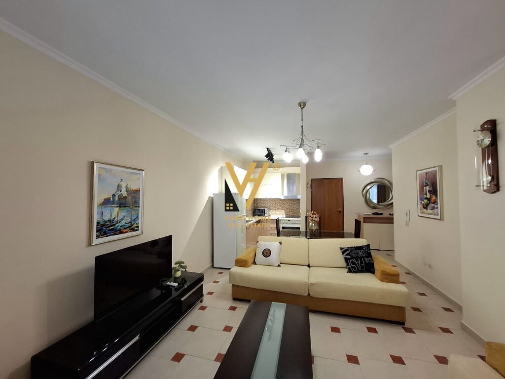 AFFITTASI APPARTAMENTO 1+1 VICINO AL GIARDINO ZOOLOGICO 63.000 LEKE