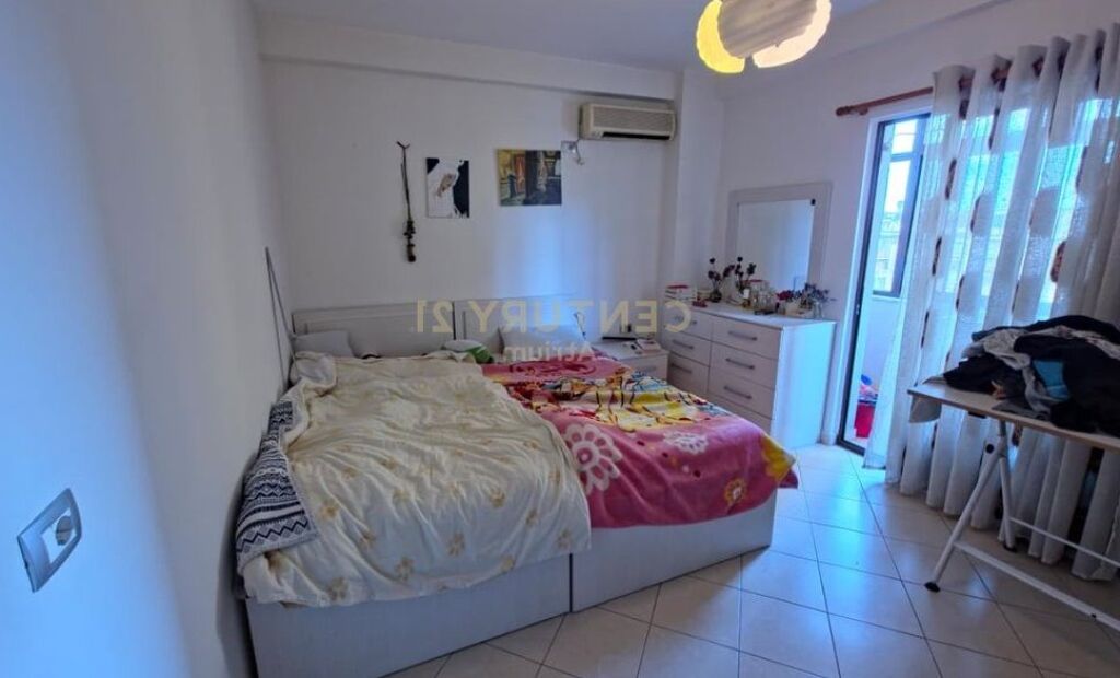 Apartament 2+1 per qeran ne zonen e Porcelanit (pas uet)
