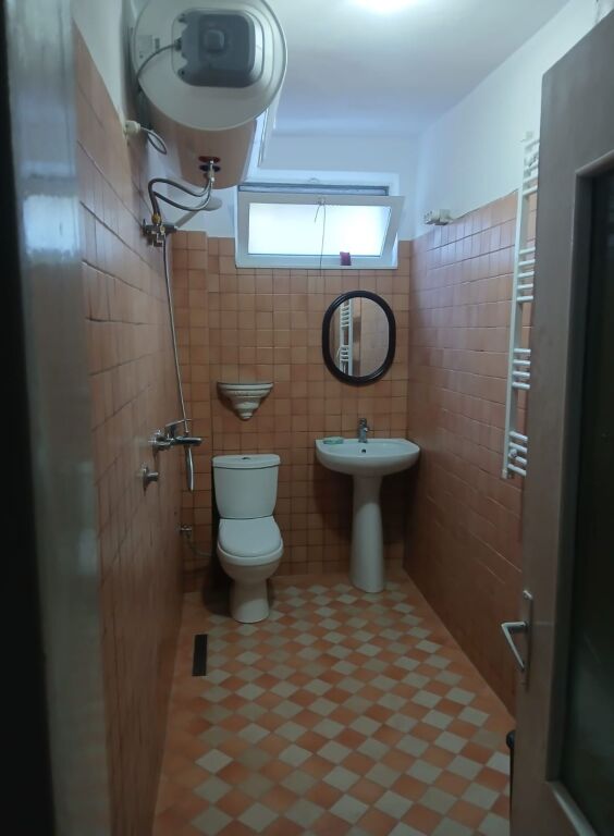 🏢A few minutes away from the Tabakeve Bridge, a 1+1 furnished apartment is for rent. 52,000 Leke         