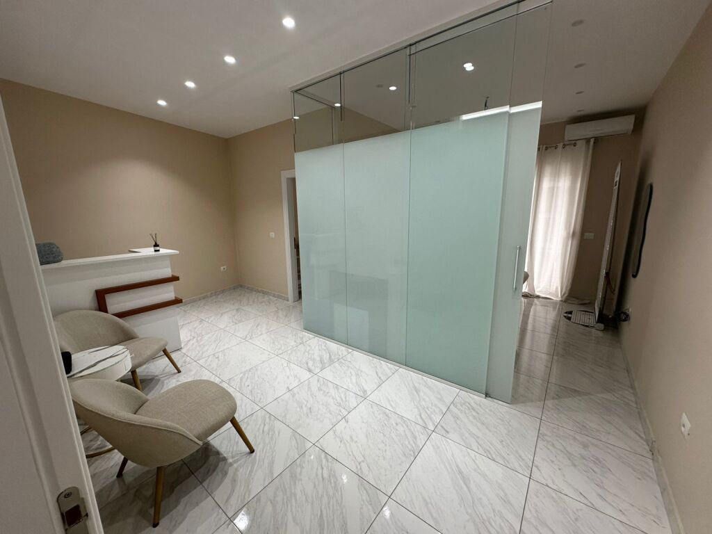 Business Premises for Rent - Paris Commune