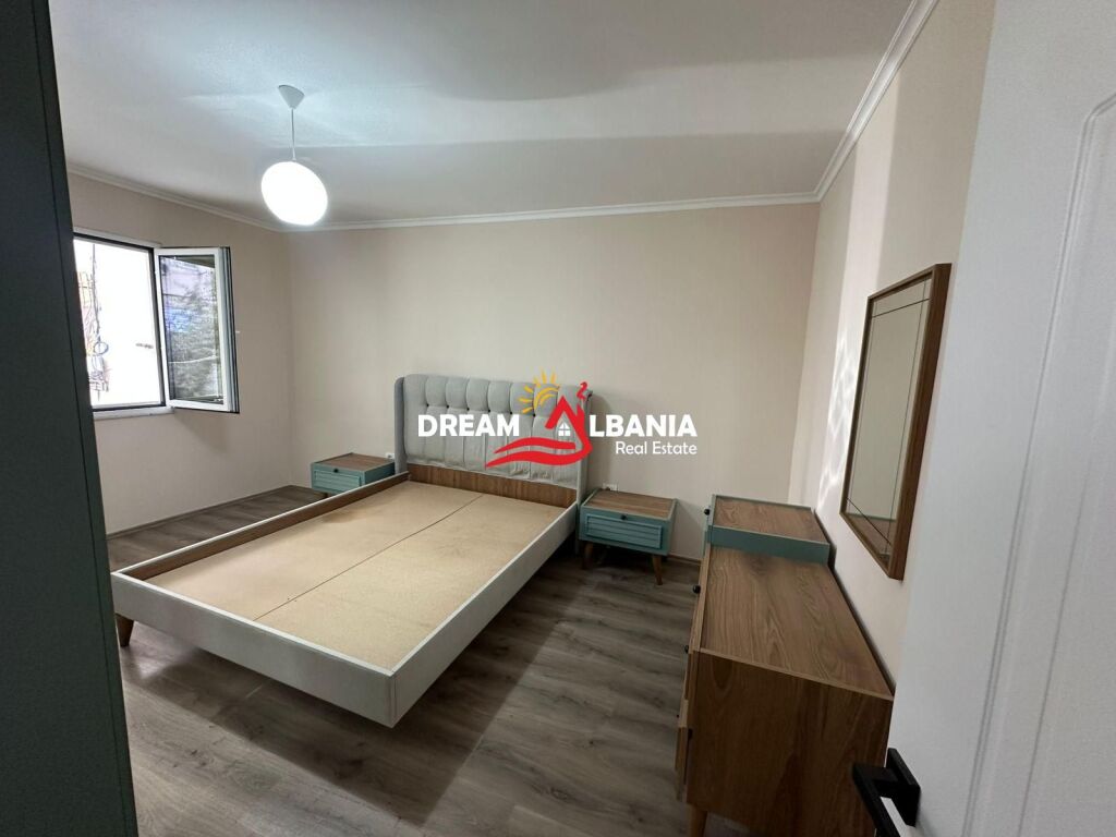 Shitet apartament 1+1 ne bulevardin Bajram Curri prane Deliorgjit (ID 4119467)