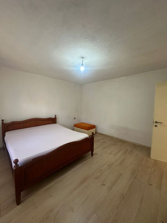 SHTEPI ME QERA 1+1 NE ASTIR