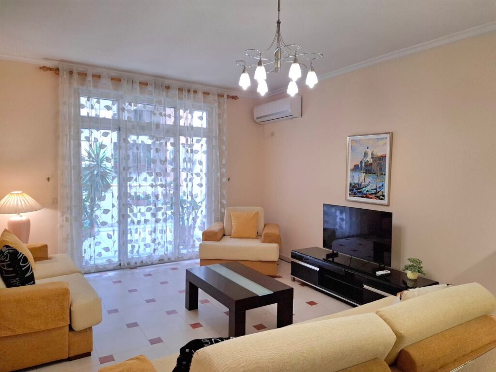 Jepet me qera 1+1 liqeni that 630 eu mobiluar