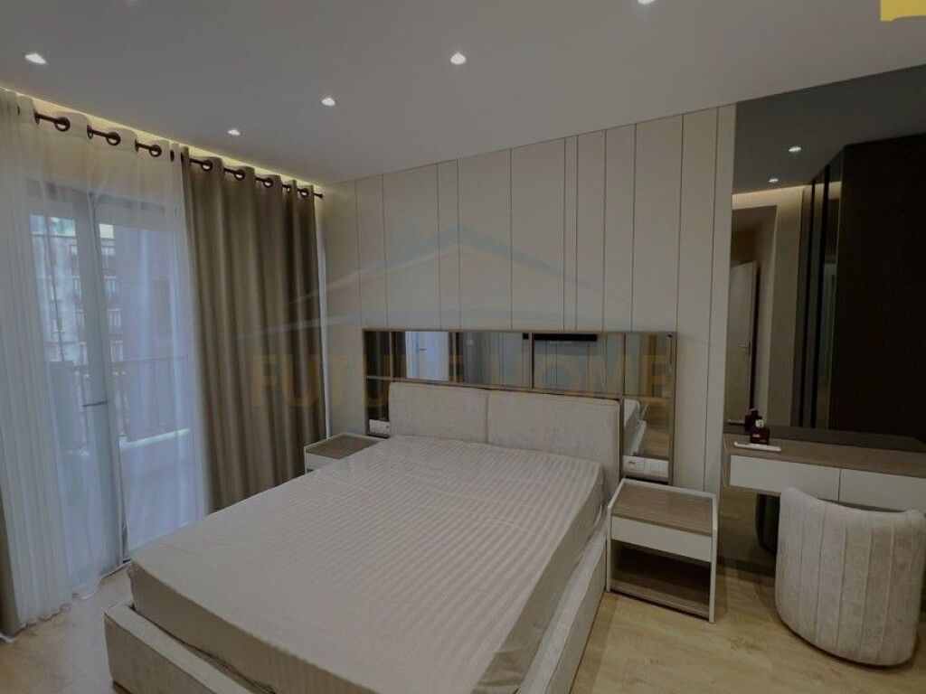 Shitet, Apartament 2+1+2+Post Parkimi, Rruga e Durrësit, Tiranë.