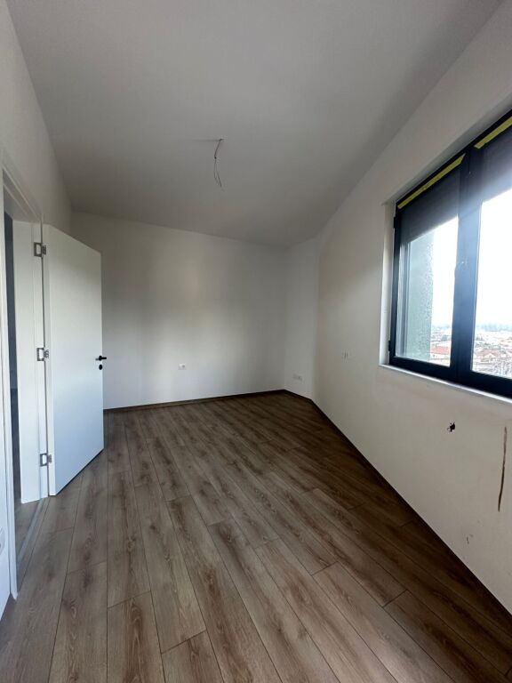 Okazion "Shitet apartament 2+1+2+ballkon"