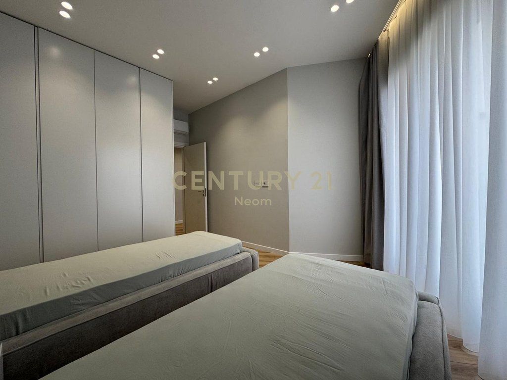 APARTMENT 2+1+2 WITH YARD AND PARKING SPACE