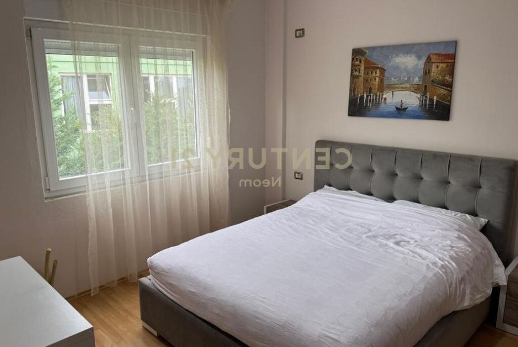 2+1 me qera afer pallatit te Brigadave