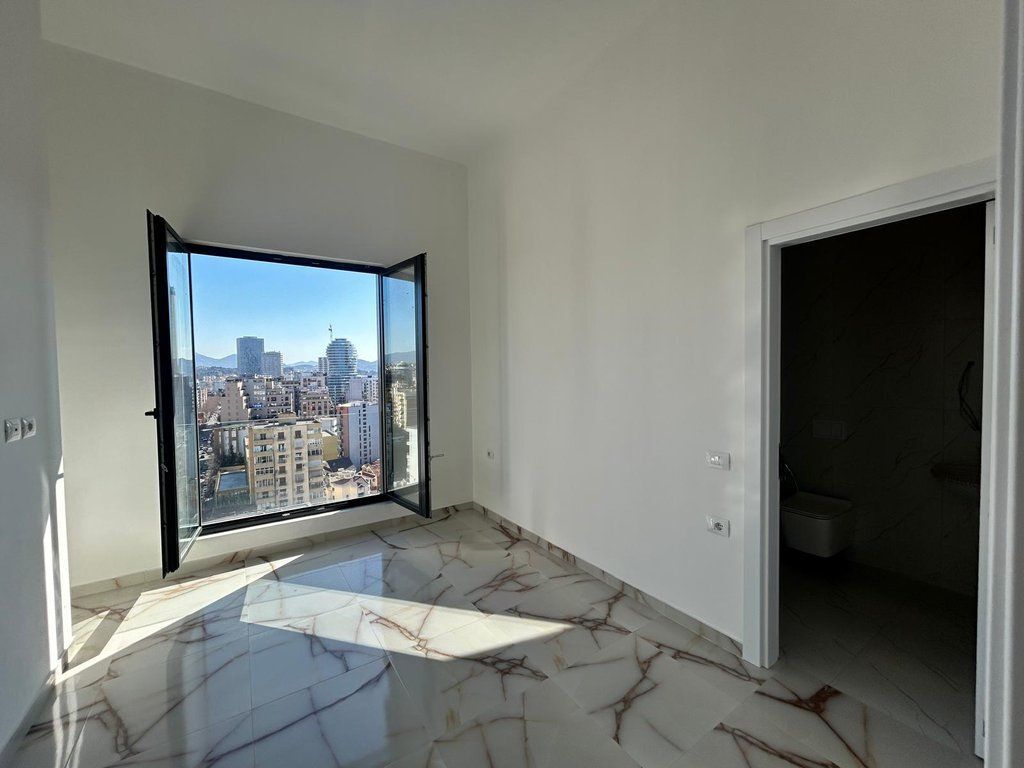 Apartament 2+1+2, Dy poste parkimi! Qira – Qendra e Tiranës!