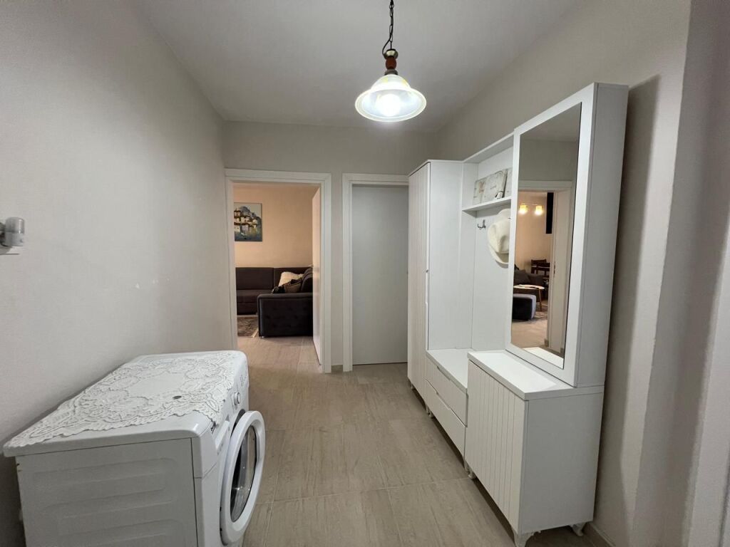 Jepet me qira Apartament 2+1, Rruga “Fortuzi”, Tiranë
