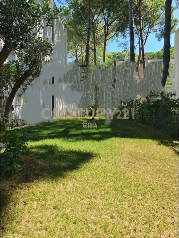 VENDESI APPARTAMENTO 2+1 CON CORTILE NEL RESIDENCE SAN PIETRO! 390.000 €