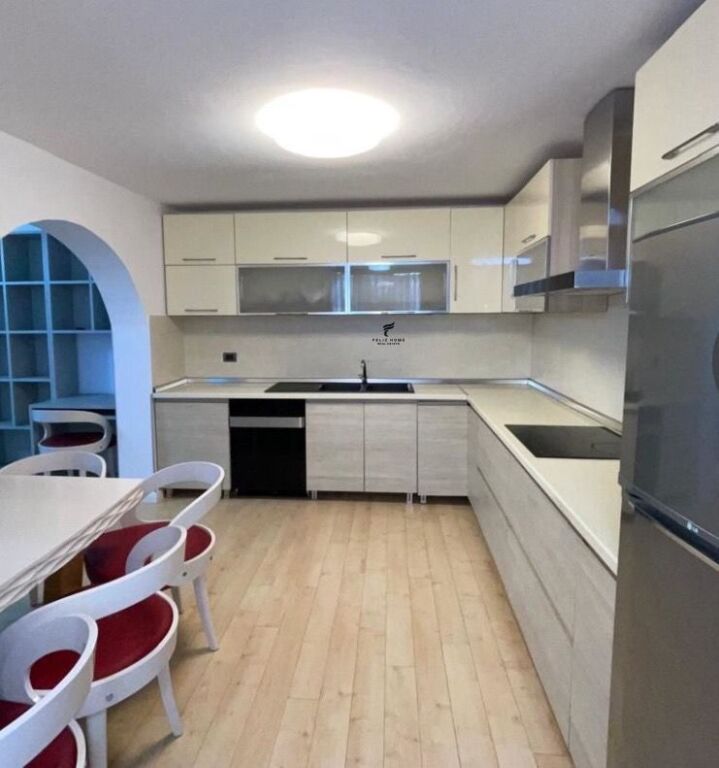 VENDESI APPARTAMENTO 2+1 SCUOLA DI BALLO 188.000 EURO FH-57777