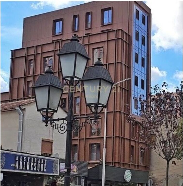 AMBIENT KOMERCIAL PER SHITJE