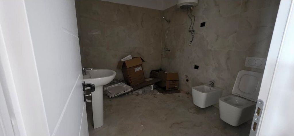 Paskuqan, Offriamo in affitto Appartamento 2+1+Posto Auto!