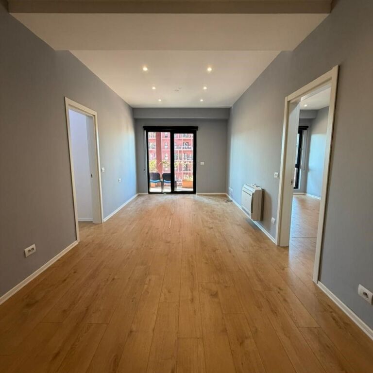 🏢 Ambient Biznesi / Zyrë me Qira – Garden Building ✨