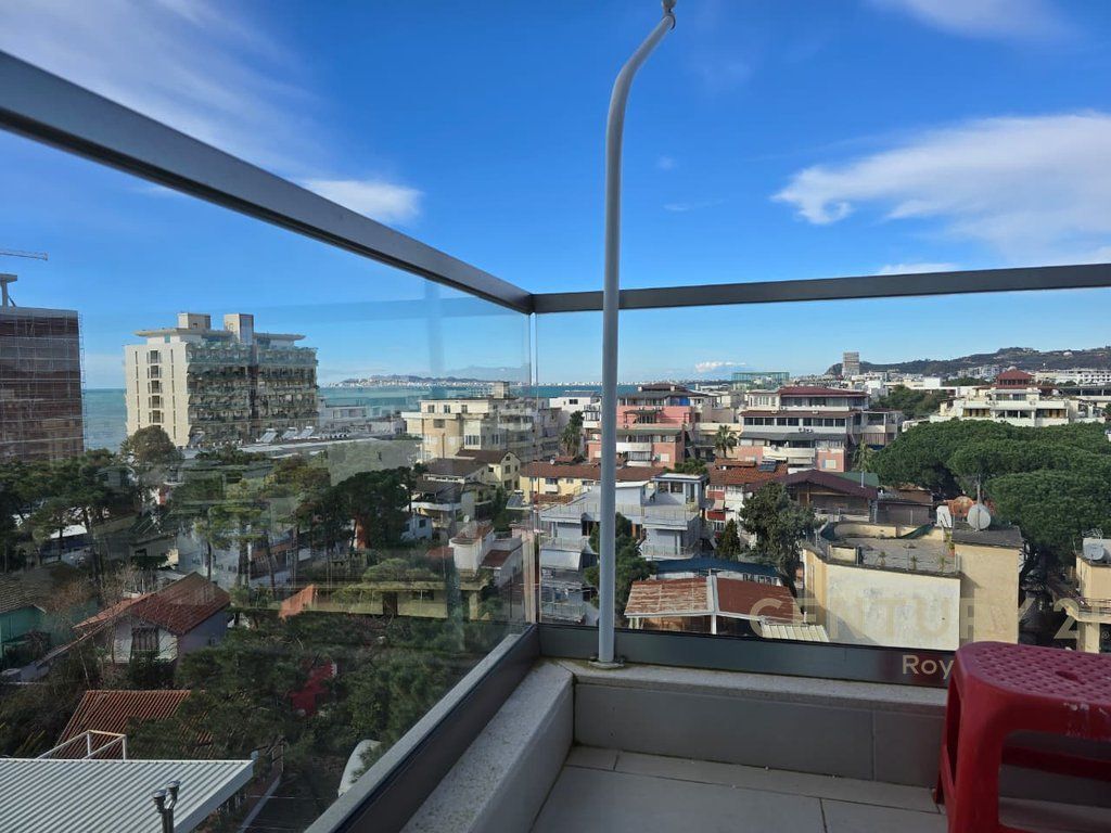 SHITET APARTAMENT 2+1+2 ME PAMJE NGA DETI NE GOLEM